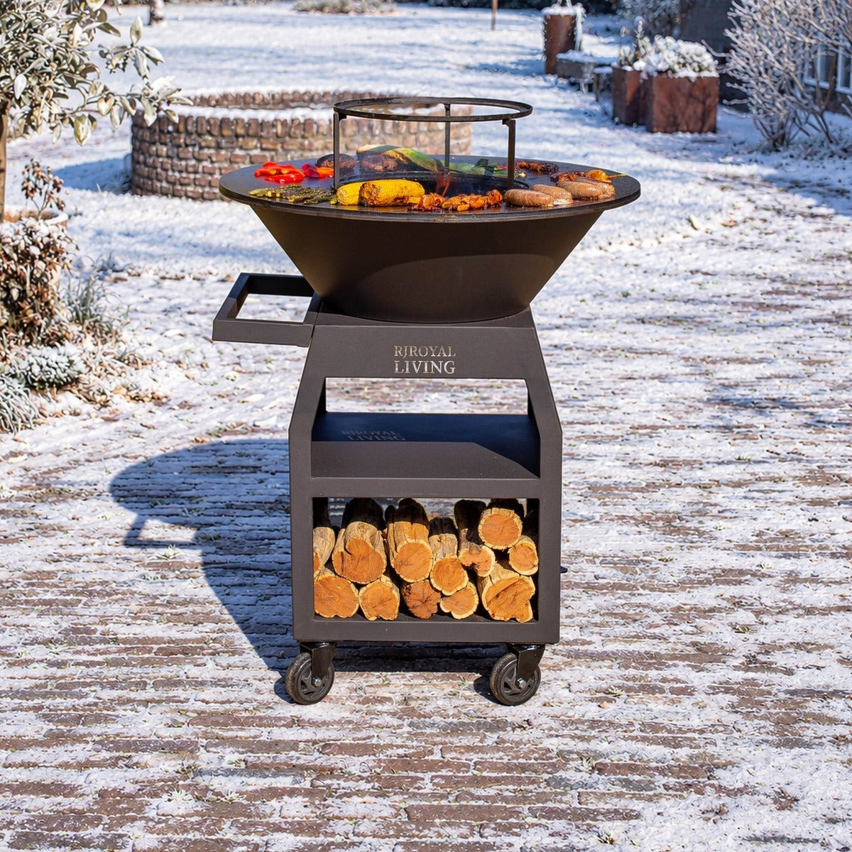 BBQ Plancha Grill Maestro XXL Ø80cm Blackline - With poker and wood storage — winter setting