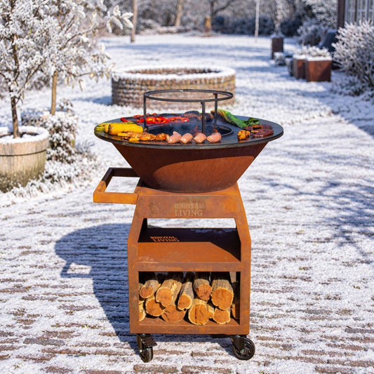 BBQ Plancha Grill Maestro XXL Ø80cm Corten steel - With poker and wood storage — winter setting